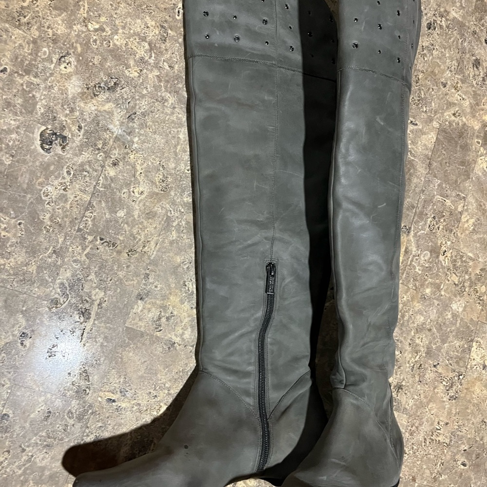 Kenneth Cole Reaction Women’s Bard Tricks Leather Over the Knee Boots.